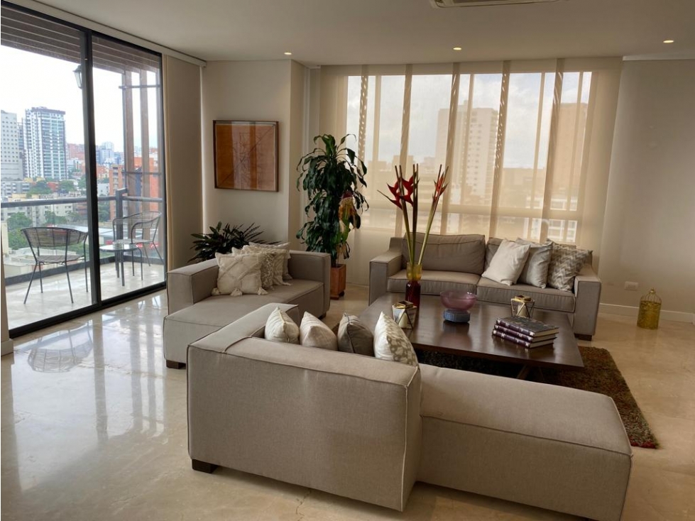 Hermoso Apartamento Duplex en Barrio Golf