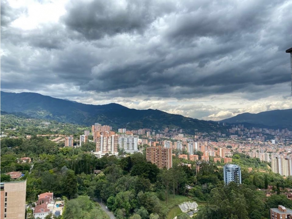 Amoblado Hermoso  Penthouse En El Poblado - Medellin