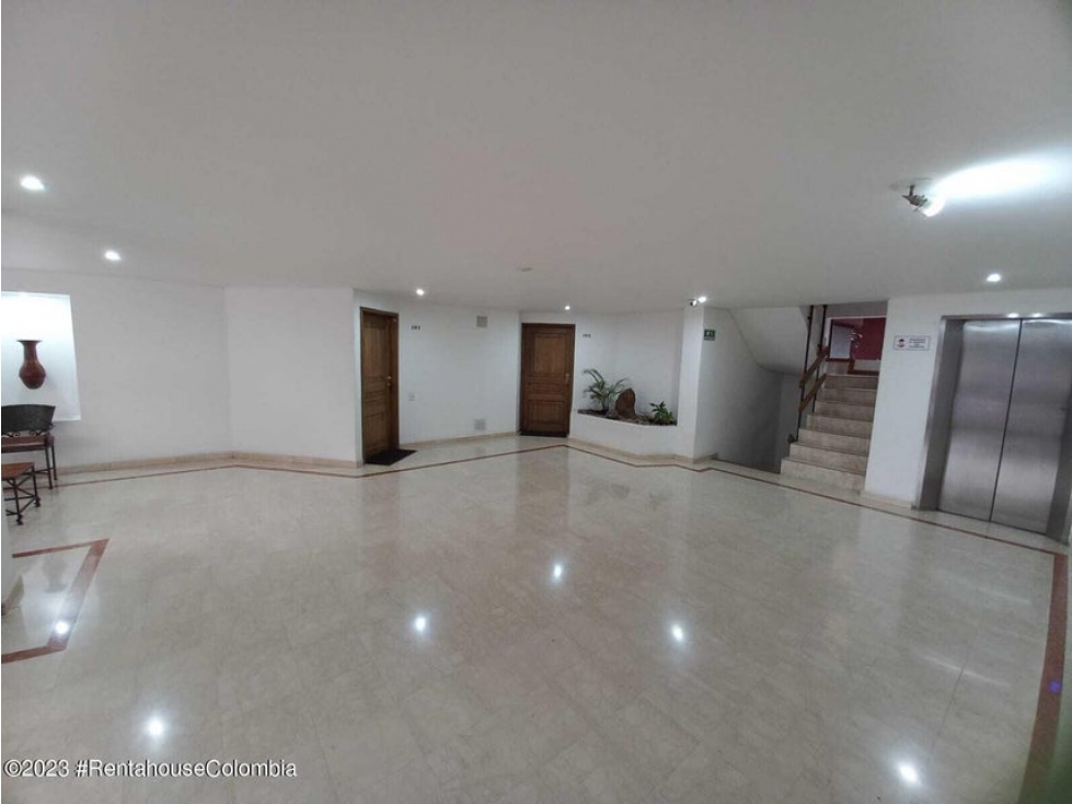 Apartamento en  Chico Reservado RAH CO: 24-231