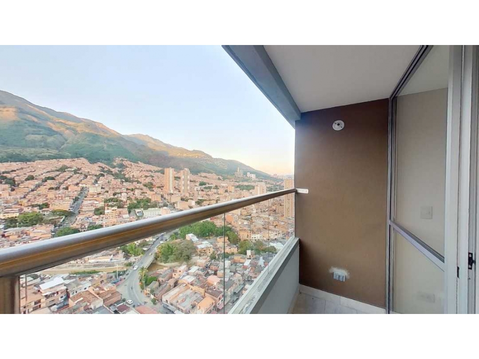 Apartamento en venta en piso alto en Bello Antioquia