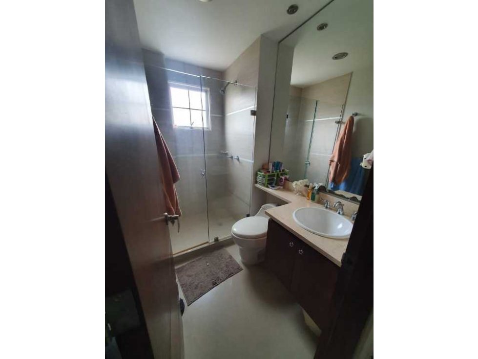 APARTAMENTO EN VENTA EN SECTOR DE PINARES, PEREIRA.