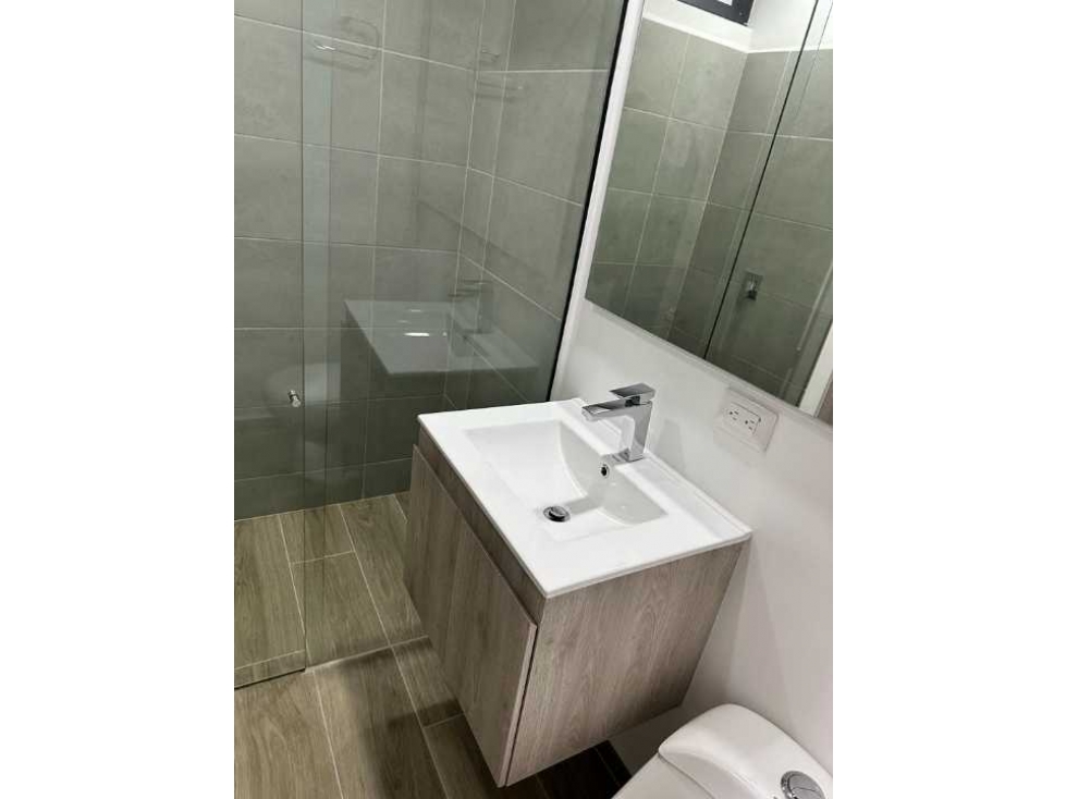 ARRIENDO APARTAMENTO EL RETIRO