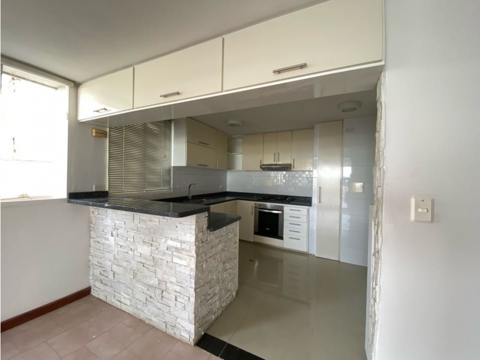 ¡ARRIENDO APARTAMENTO EN EL LAGUITO CON VISTA AL MAR!