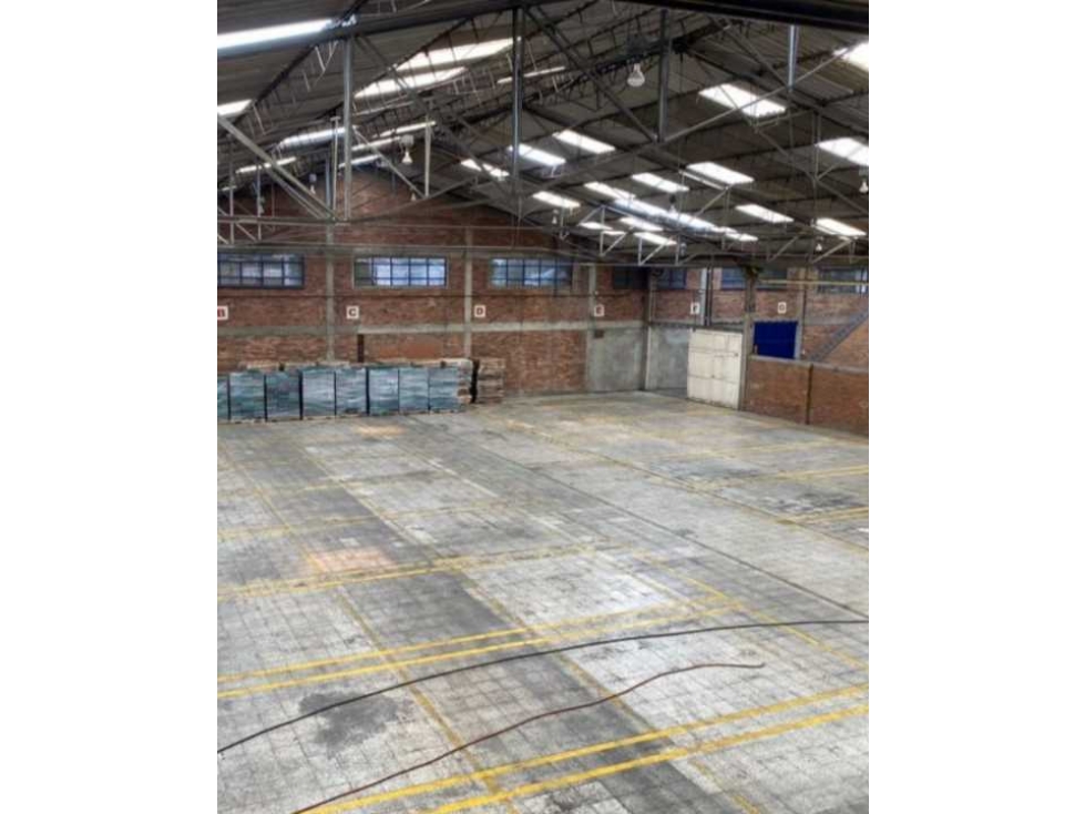 BODEGA INDUSTRIAL EN ARRIENDO, ZONA MONTEVIDEO, BOGOTÁ