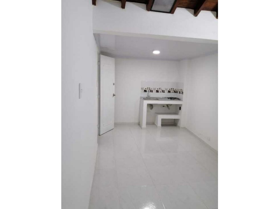 CASA MULTIFAMILIAR EN VENTA, CON 9 RENTAS, PEREIRA, BARRIO MARAYA,