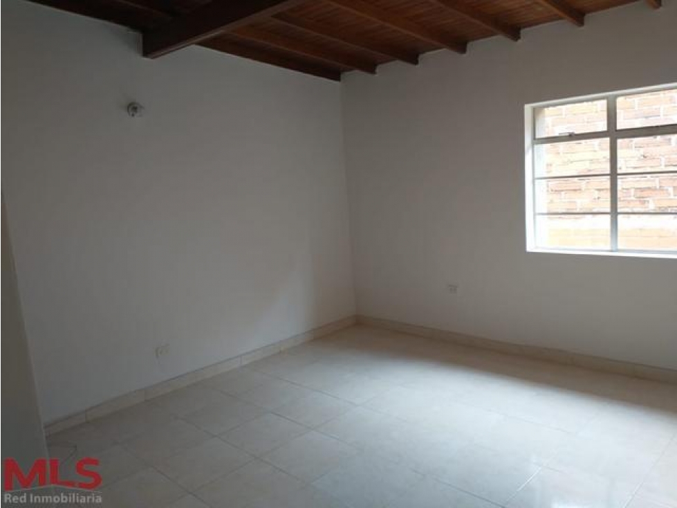 CASA PARA LA VENTA!!!(MLS#235343)