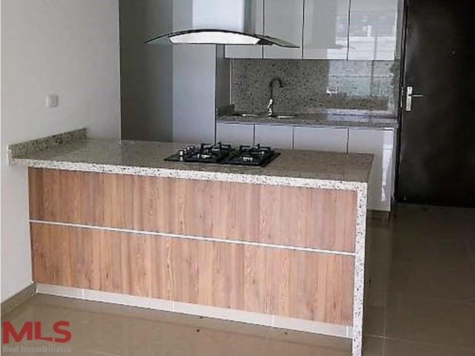 Espectacular apartamento NUEVO con excelente vista...(MLS#239531)