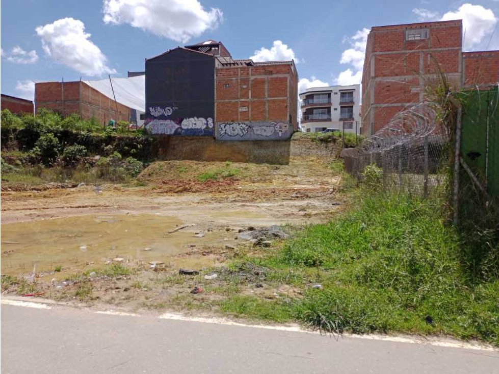 ESPECTACULAR LOTE COMERCIAL EN EXCELENTE UBICACIÓN - EL CARMEN VÍBORAL