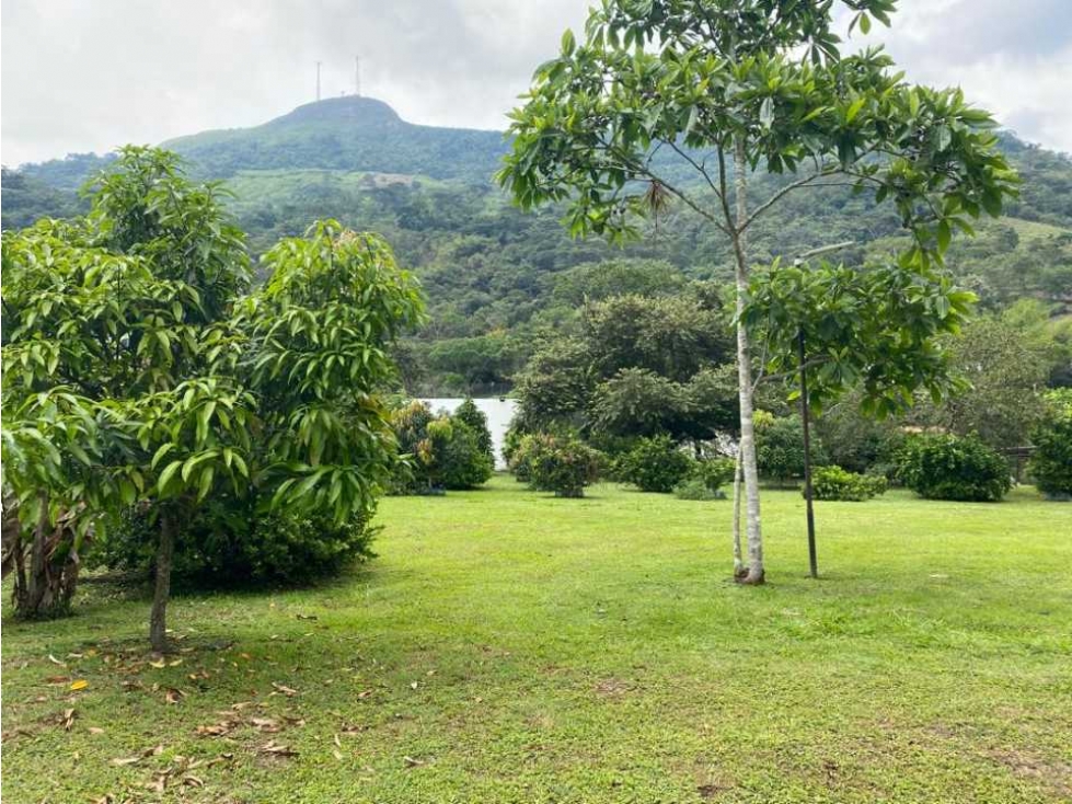 Hermosa casa campestre con espectcular lote Tobia a 8 min de Villeta