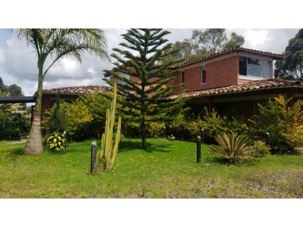 HERMOSA CASA CAMPESTRE EN VENTA MARINILLA