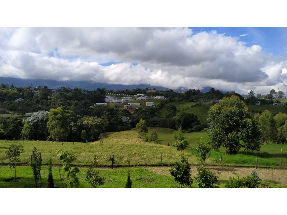 Hermosa finca con casa en construcción circasia quindio