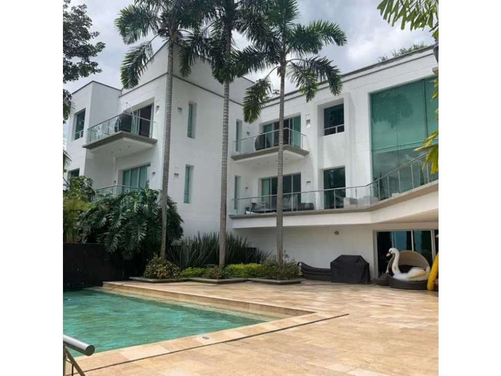 Hermosa Mansion De 1500 m² Poblado Medellin - Antioquia