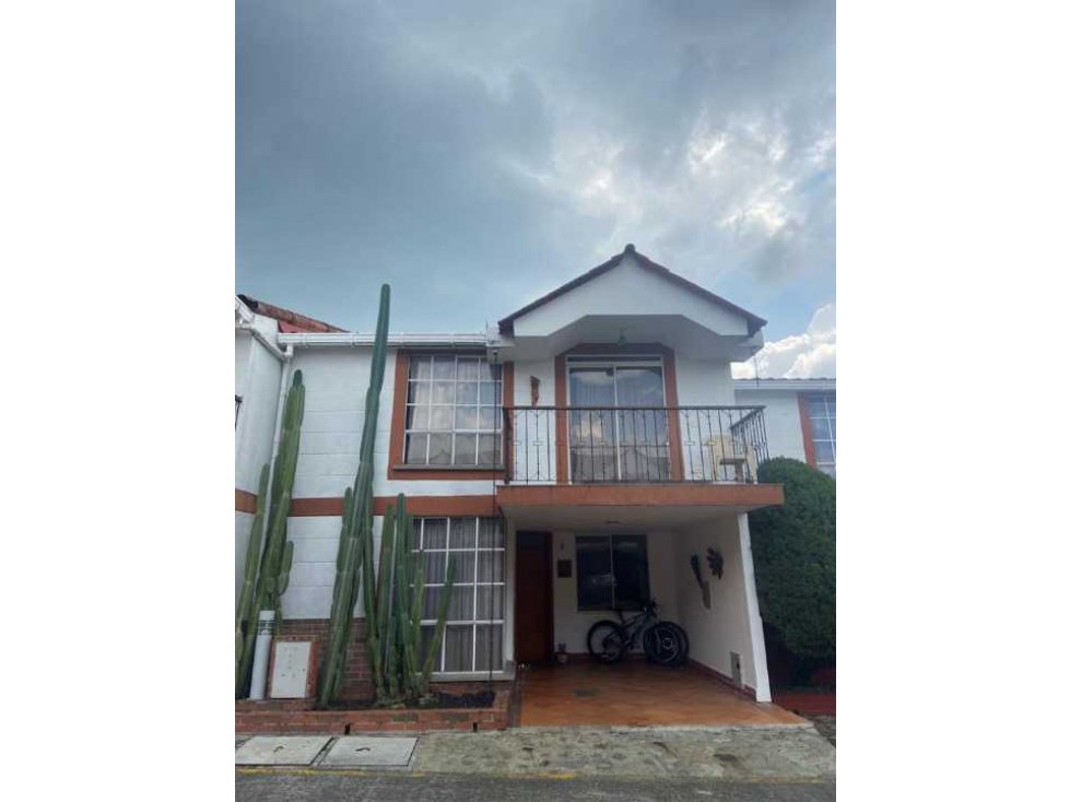 HERMOSA CASA DE 3 HABITACIONES AL NORTE DE ARMENIA QUINDIO