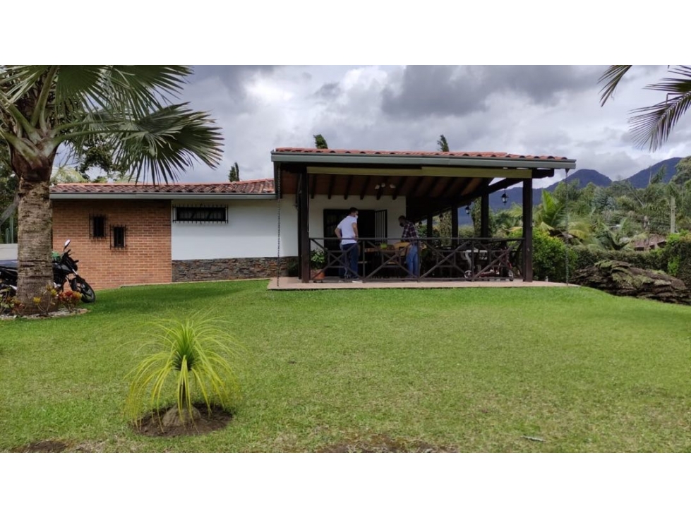 LINDA CASA FINCA EN VENTA SECTOR AGUAS CLARAS - EL CANADÁ- CARMEN VIB.