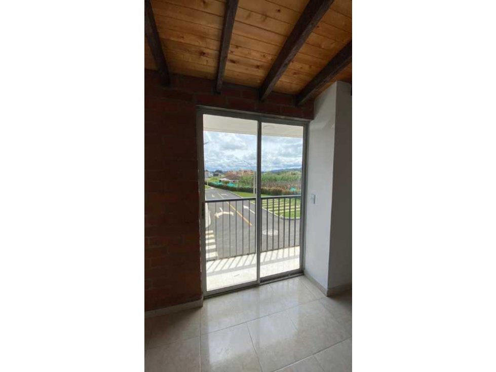 LINDO APARTAMENTO EN SEGUNDO PISO EN VENTA EN EL CARMEN DE VÍBORAL ANT