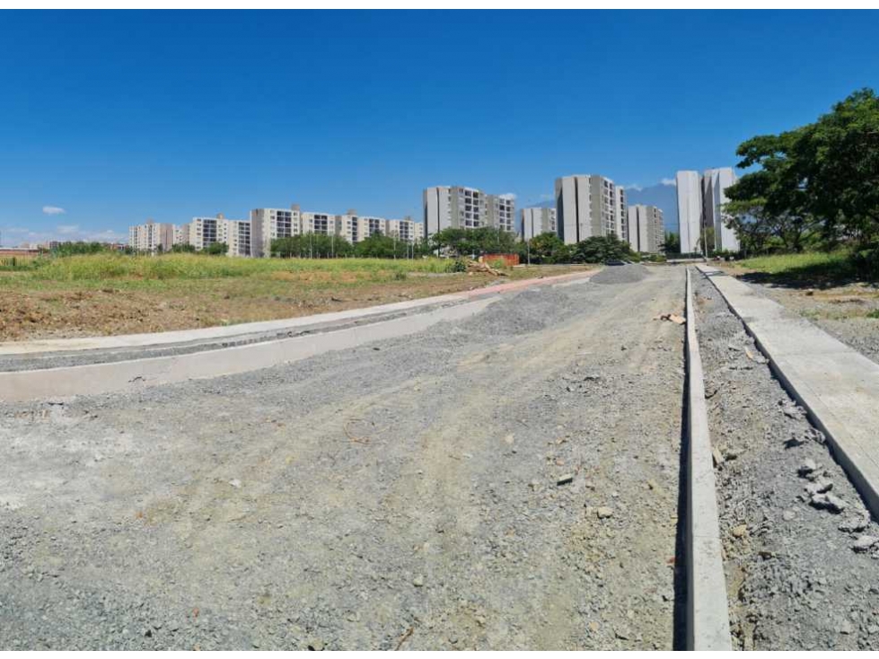 Lote en la Av. Ciudad de Cali - Bochalema - para uso MIXTO