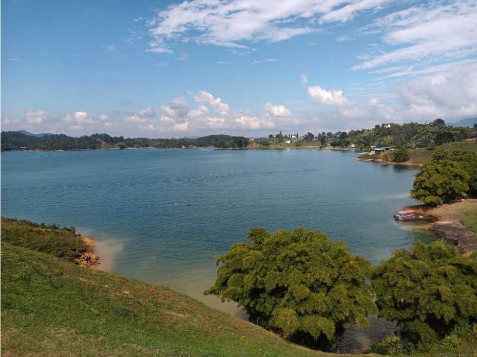 Lote En El Peñol vereda uvital