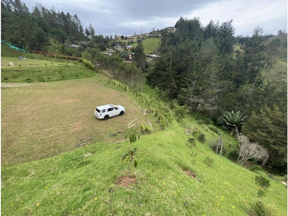 LOTE EN EL RETIRO