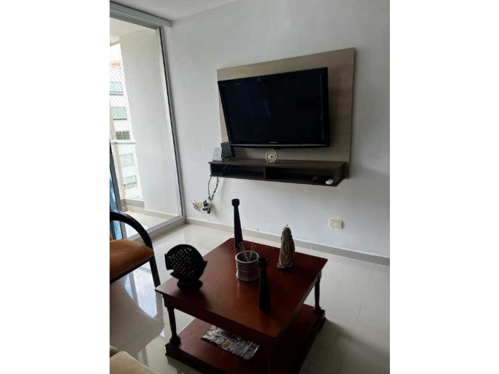 Miramar, parte plana, Vendo como nuevo apartamento, piso alto lado som