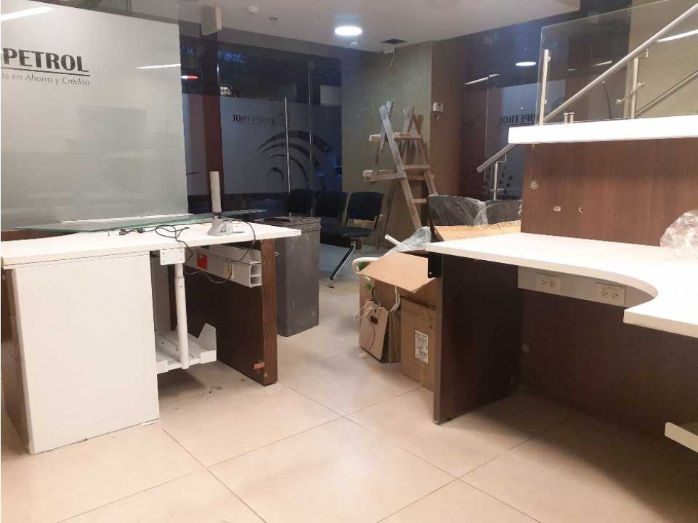 OPORTUNIDAD OFICINA MODERNA ZONA ALTO TRAFICO - 100M2 TEUSAQUILLO