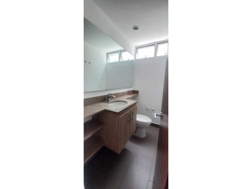 Se Arrienda Apartamento en Envigado, Zuñiga.