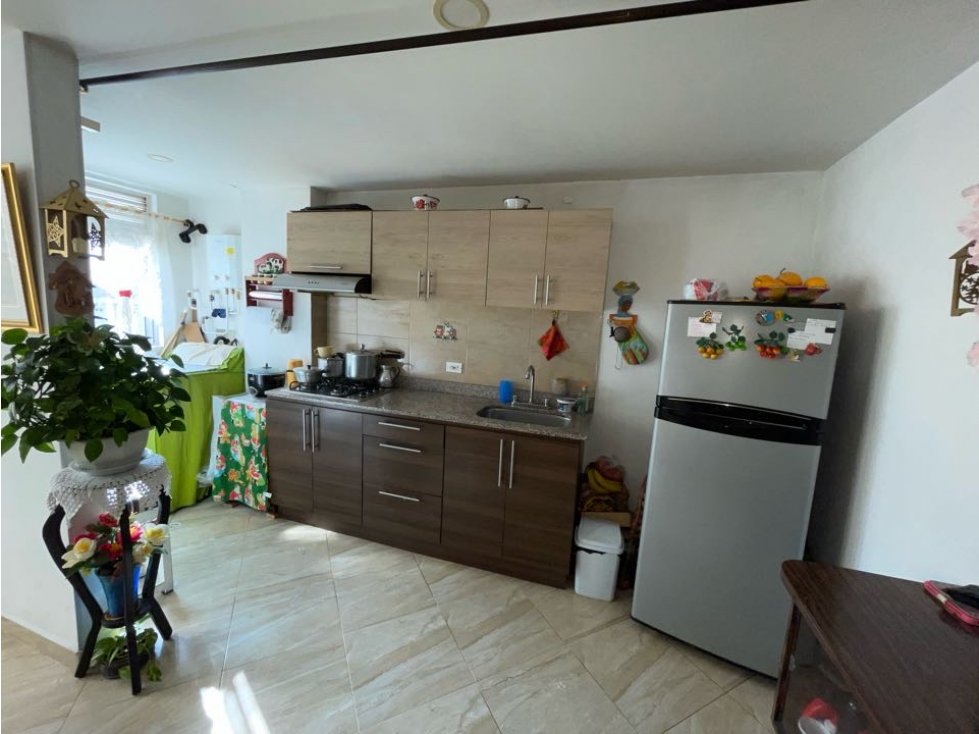 SE VENDE APARTAMENTO EN SABANETA A UNA CUADRA DEL PARQUE