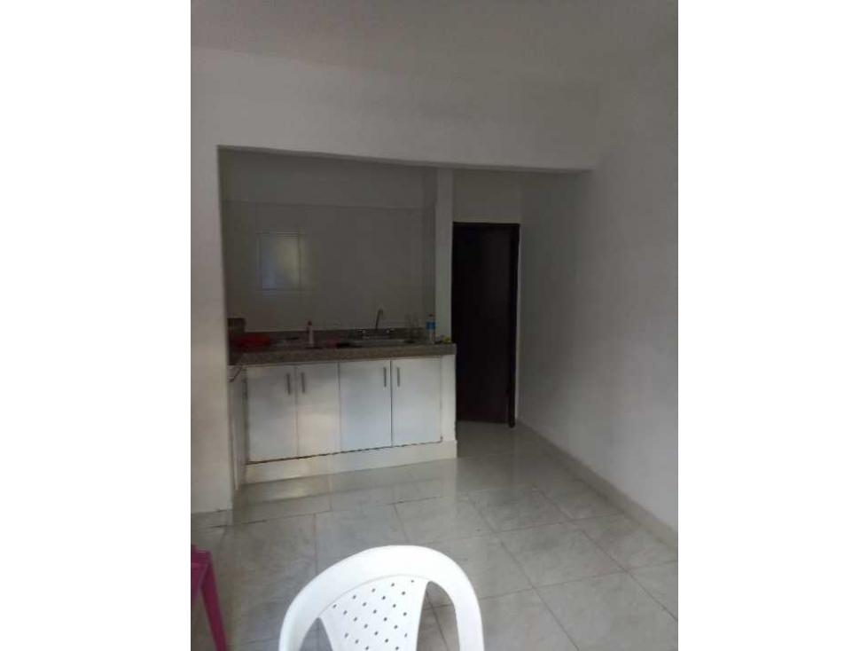 SE VENDE CASA EN B/ LA FLORESTA