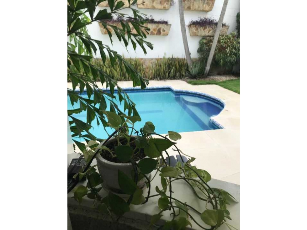 Se vende casa en Ciudad Jardin (MHG)