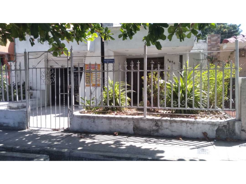 Se vende casa grande con local comercial en Barranquilla (murillo)