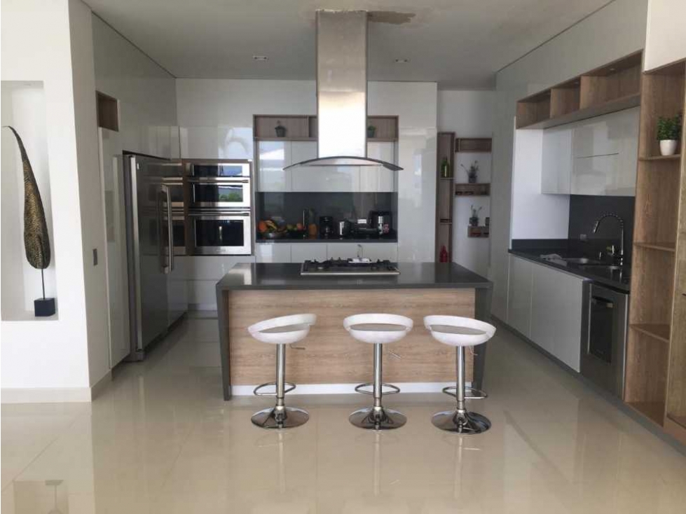 Se vende espectacular casa en ciudad jardín