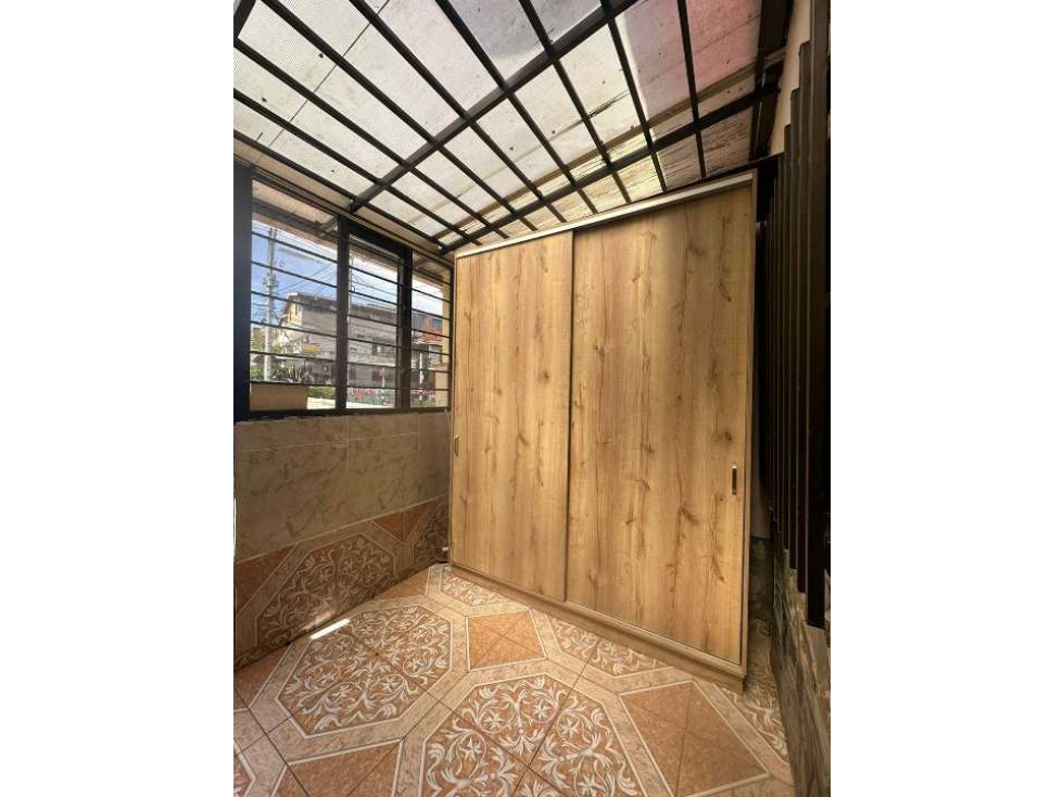 VENDO APARTA ESTUDIO 1 PISO EN EL BARRIO GIRARDOT MEDELLIN