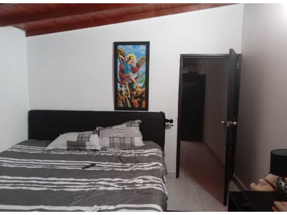 VENDO APARTAESTUDIO SEGUNDO PISO EN SANTA MÓNICA