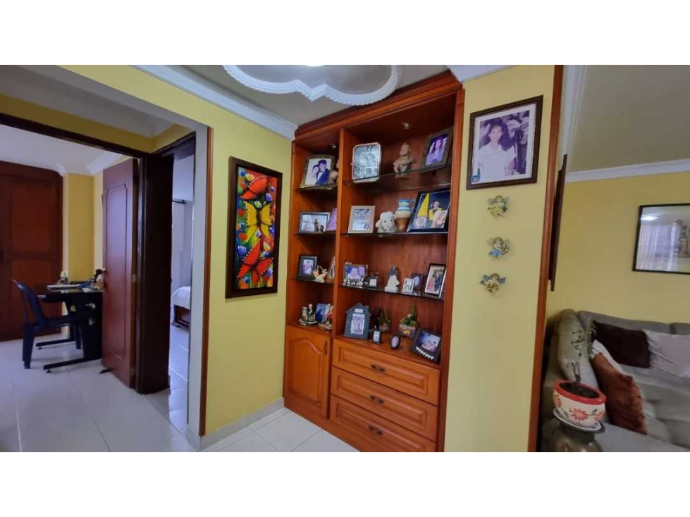 VENDO APARTAMENTO 2DO PISO COLSEGUROS W6876843(ISA-CDM)