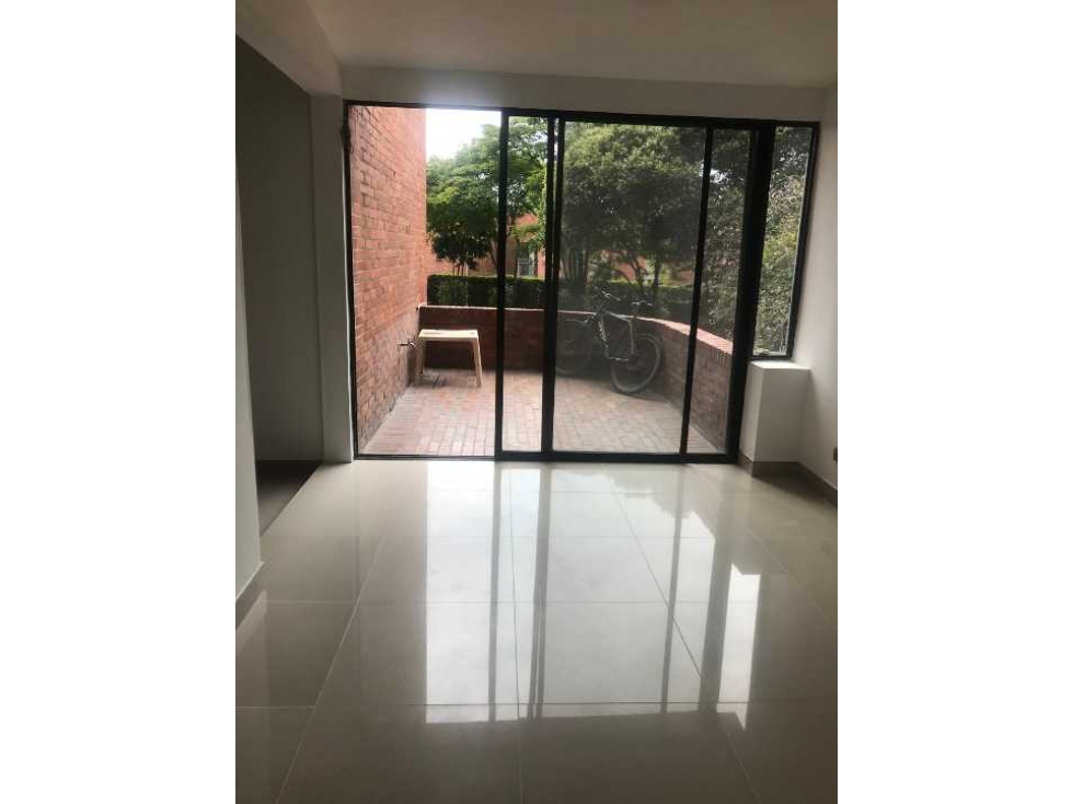 Vendo Apartamento en el Barrio Ciudad jardin