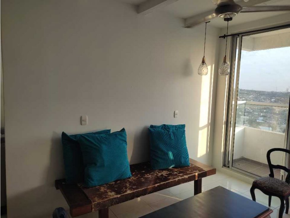 Vendo apartamento en Newport, piso 28 Amoblado (a puerta cerrada)