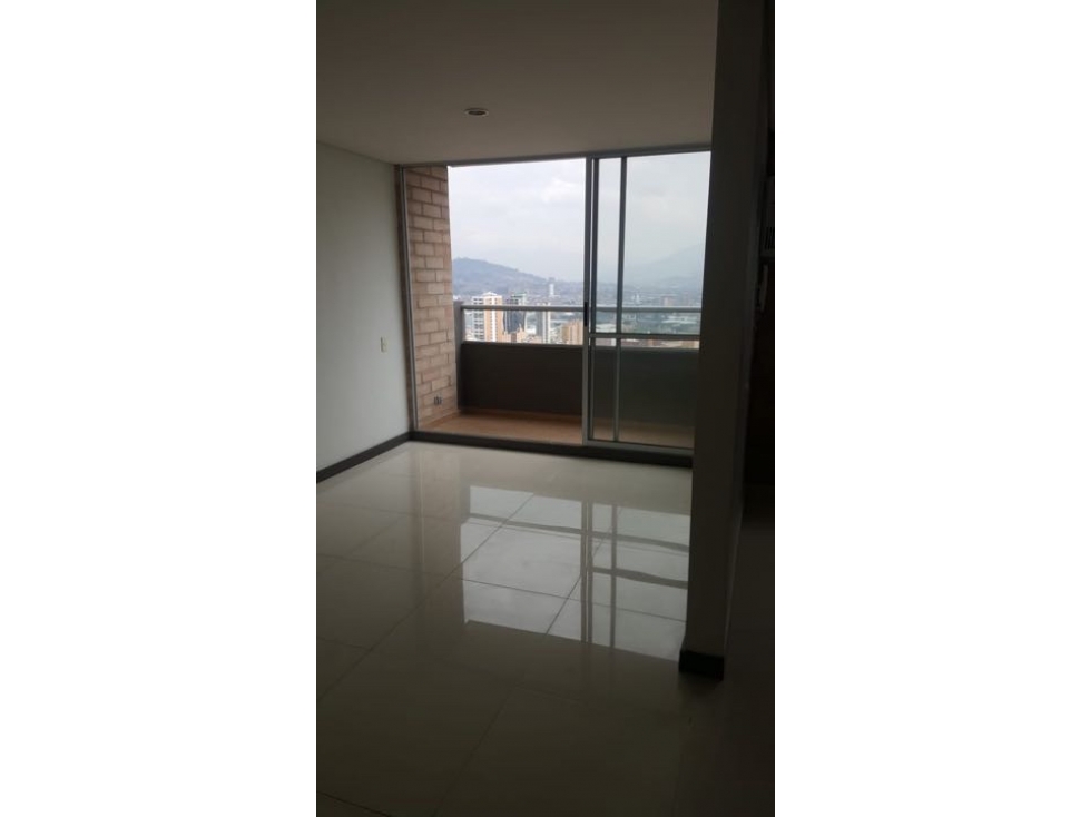 VENDO APARTAMENTO EN SABANETA AVES MARÍA PARTE BAJA