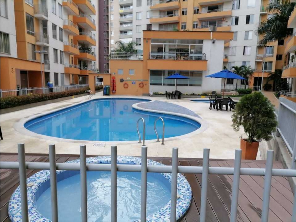 Vendo apartamento norte de cali barrio la flora 1er piso unidad cerrad