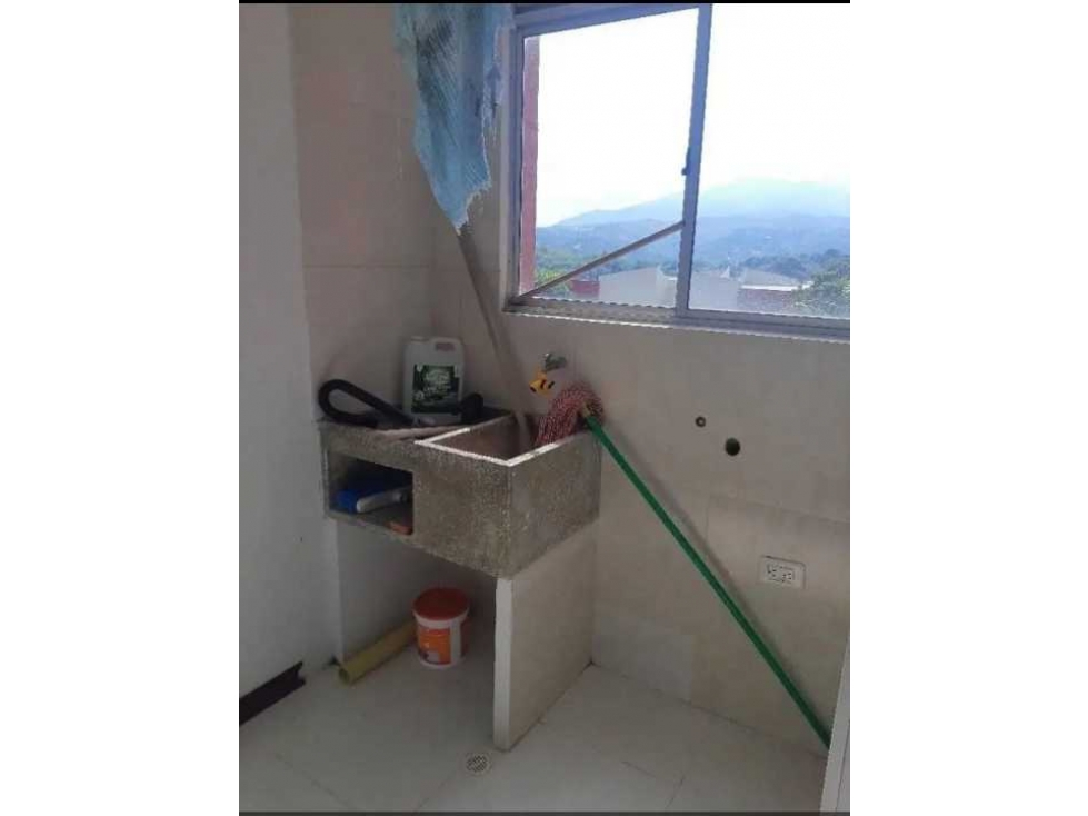 Vendo apartamento  sur de cali barrio altos de santa helena melendez