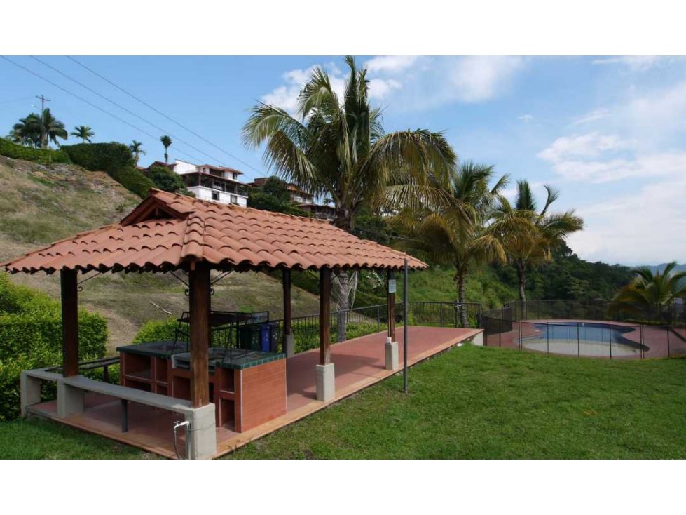 VENDO CASA CAMPESTRE EN CERRITOS