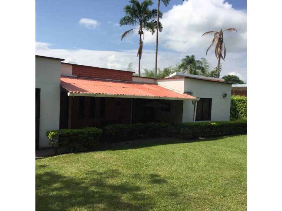 VENDO CASA CAMPESTRE EN CERRITOS