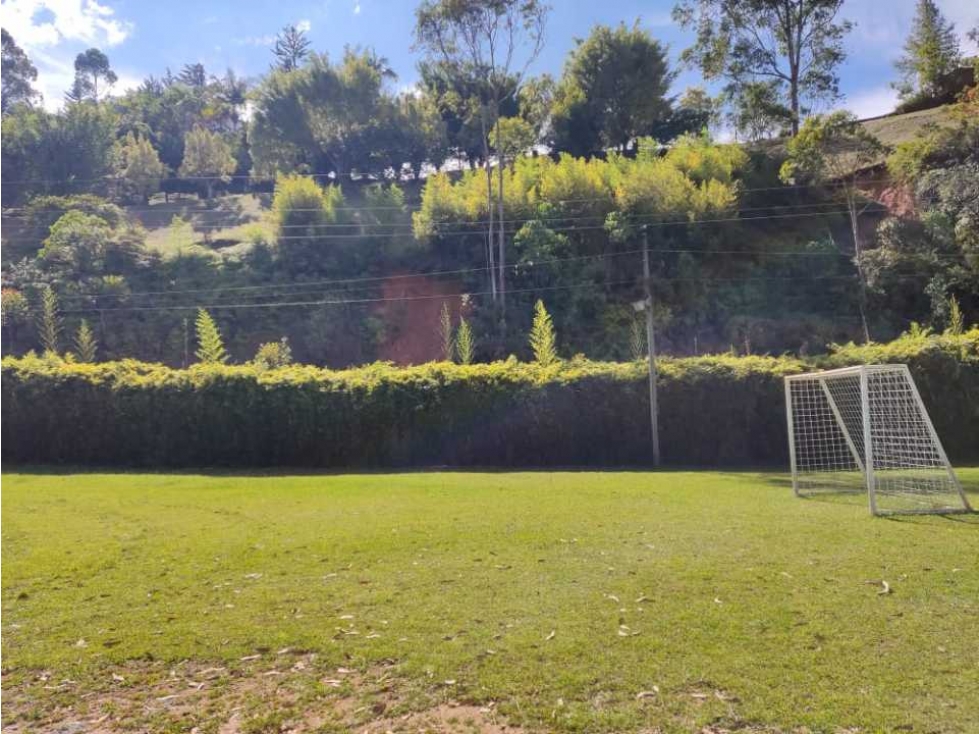 Vendo casa campestre en el peñol vereda la cristalinas