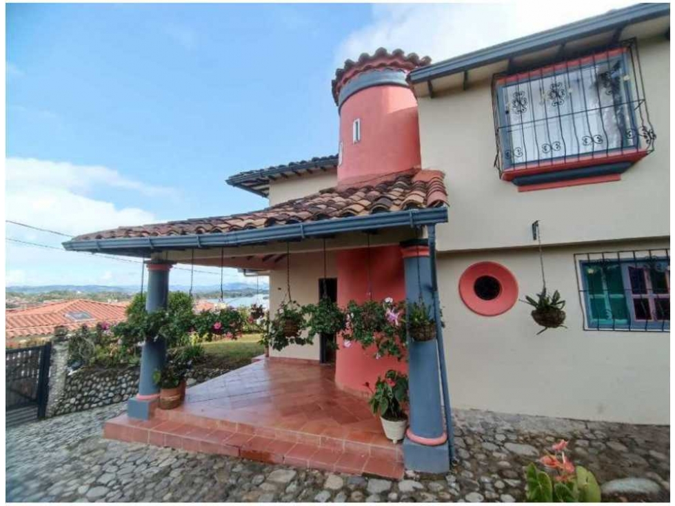 Casa en venta en Guatape Antioquia  REF