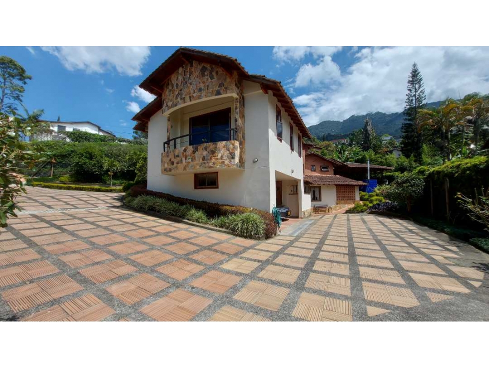 Vendo Casa Campestre, loma del Chocho, Envigado