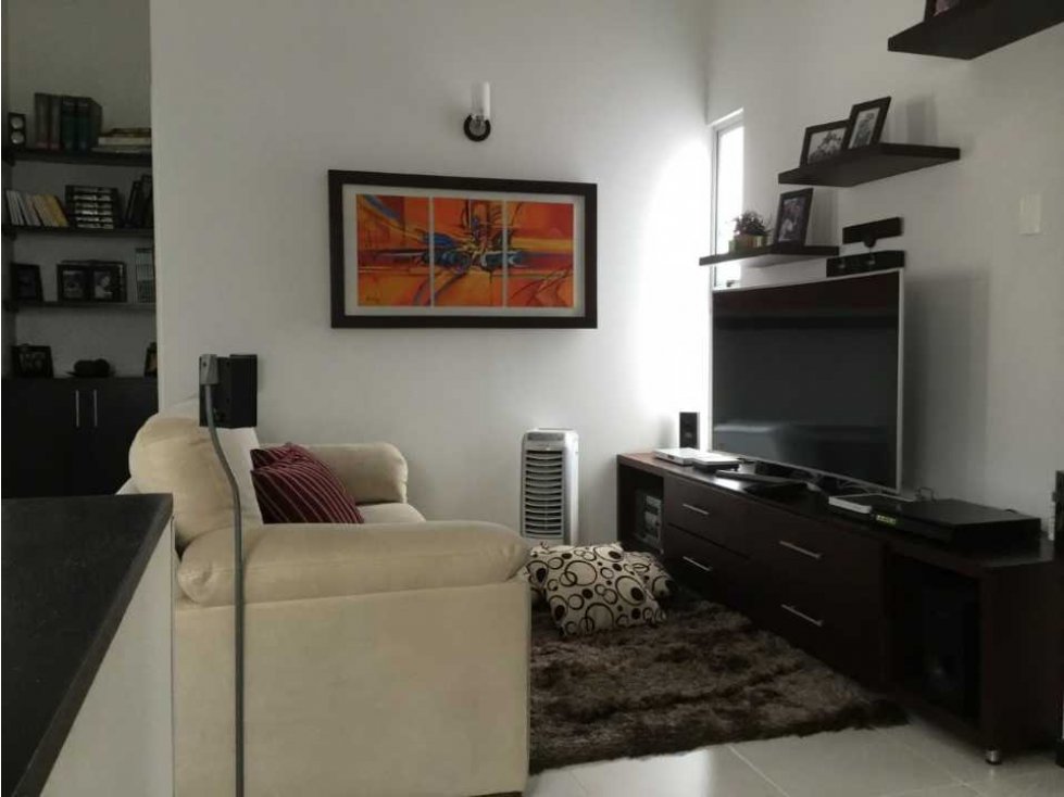 Vendo casa en alfaguara unidad cerrada condominio