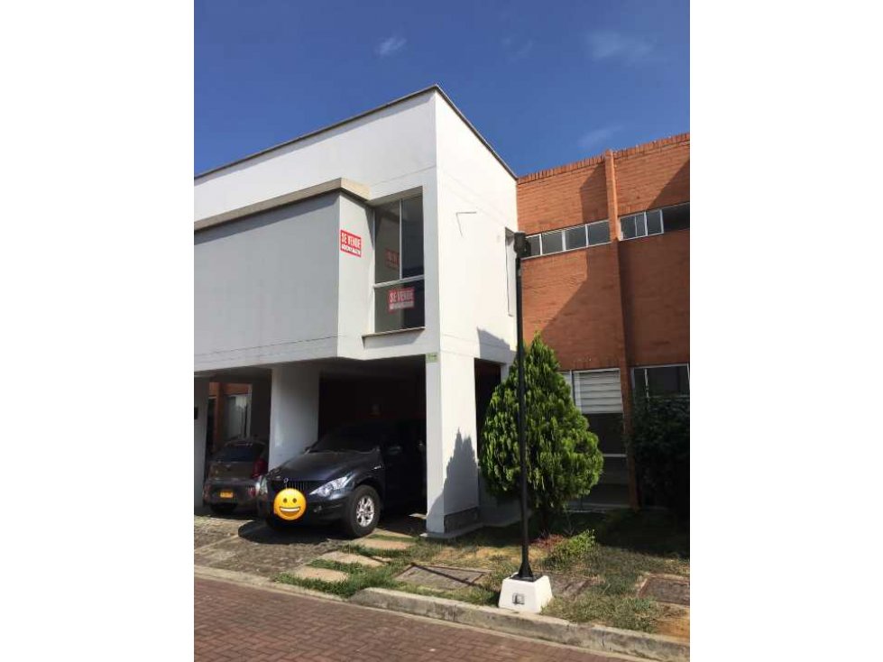 Vendo casa en el sur de cali barrio valle del lili condominio