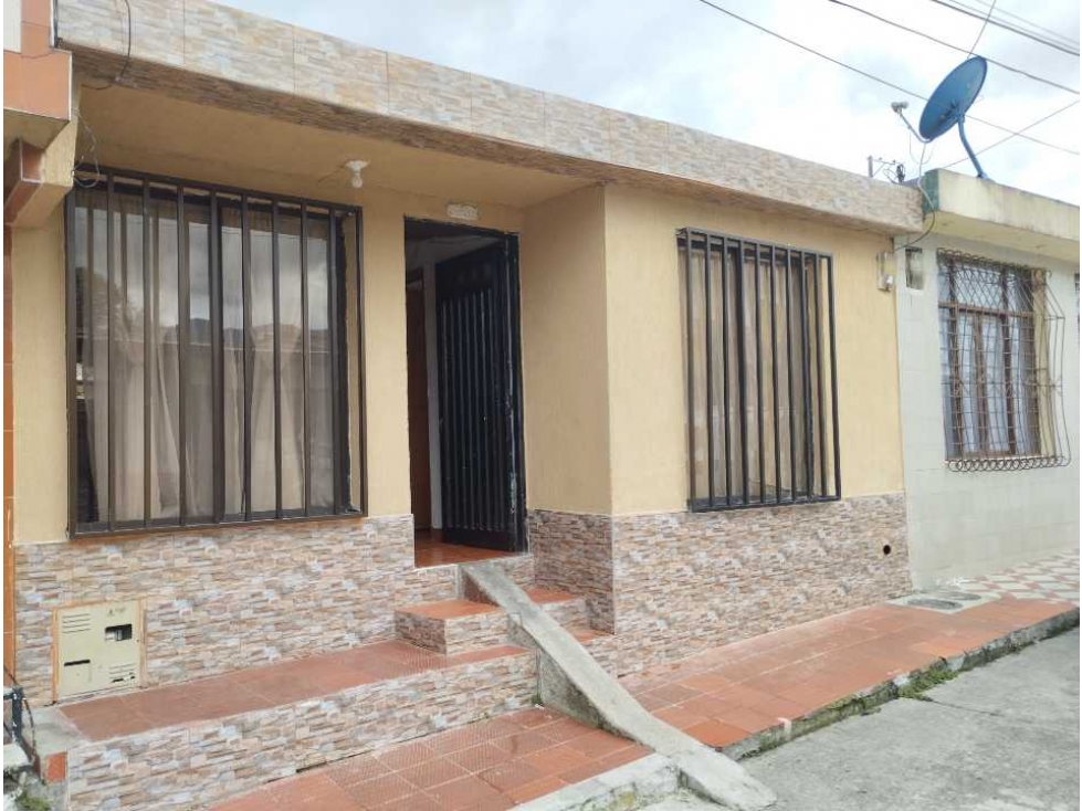 VENDO CASA EN SANTA TERESITA DOSQUEBRAS