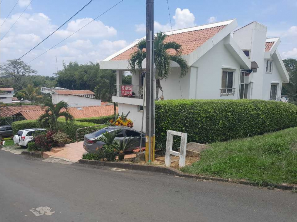 VENDO CASA EN SUN VILLAGE T.P'