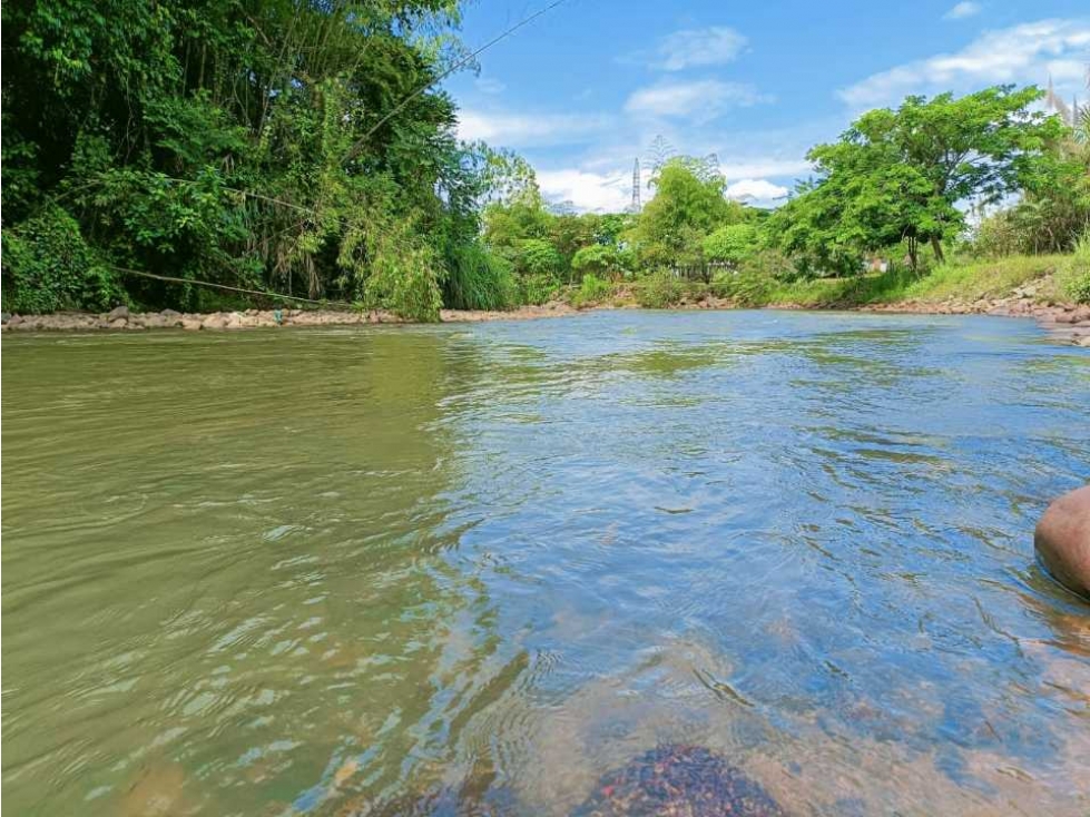 Vendo espectacular casa campestre sector las Mercedes