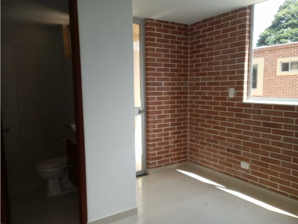 VENDO HERMOSA CASA EN CONJUNTO CERRADO LA CABAÑA  EA