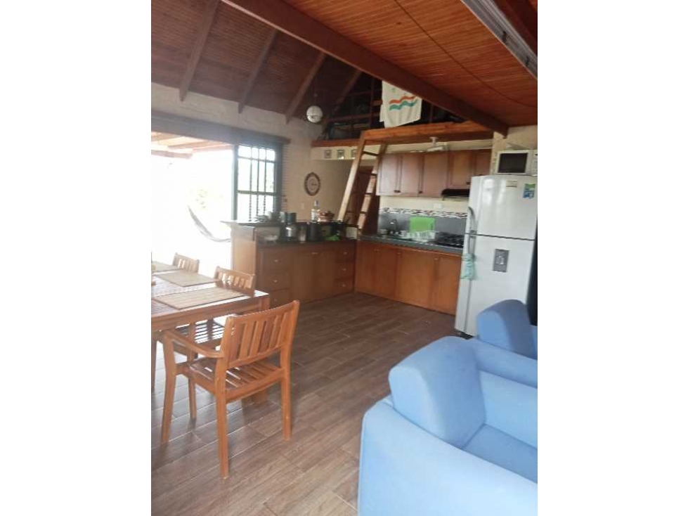 Vendo hermosa finca en  condominio con  piscina